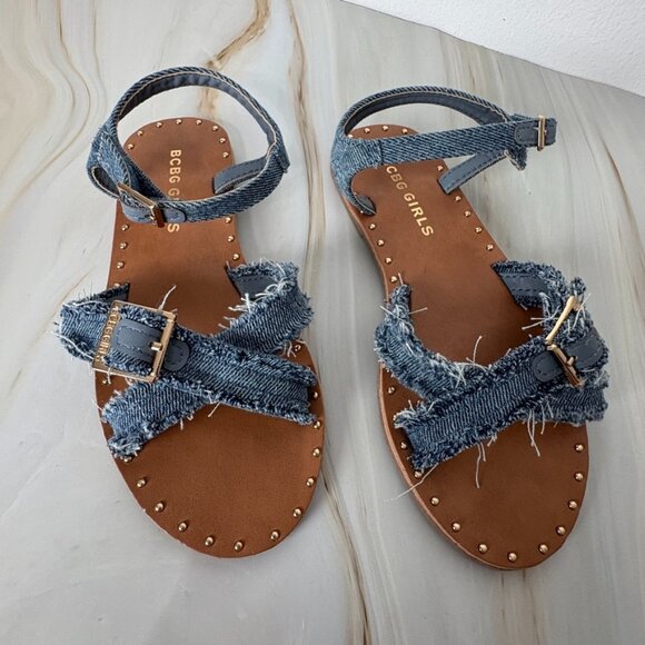 BCBG Girls Denim Sandals Size 1M Blue Jean Strappy Flat Shoes Casual - Picture 1 of 8